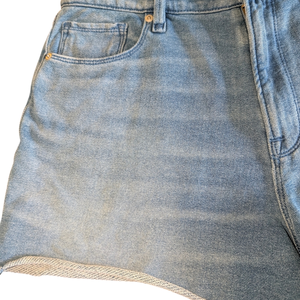 Good American Classic Blue Jean Shorts - Picture 6 of 7